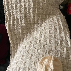 Sm blanket with hat hand crafted, wool